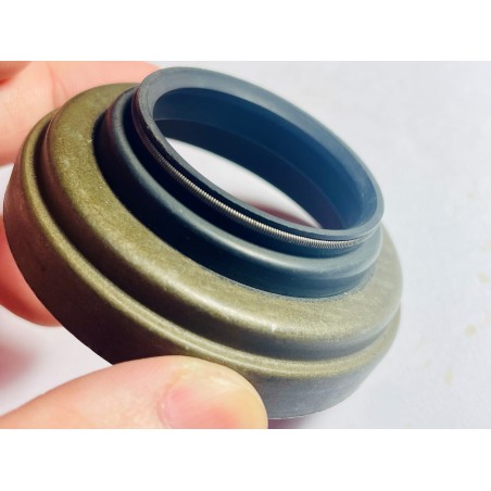 ซีลกันน้ำมัน ทรอสสตีล-1.406X2.575X0.719-ขอบเหล็กปากซีลเป็นยางเอ็นบีอาร์