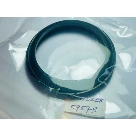 ซีลกันน้ำมัน ชไนเดอร์-2.500X3.068X0.563-ขอบเหล็กปากซีลยาง เอ็นบีอาร์