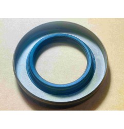 Gearbox shaft oil seal